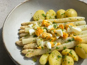 Asperges à la Flamande
